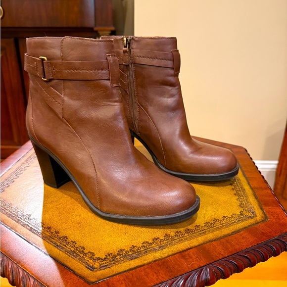 Franco Sarto Nino Leather brown Bootie size 9, 3” heel - Picture 2 of 9